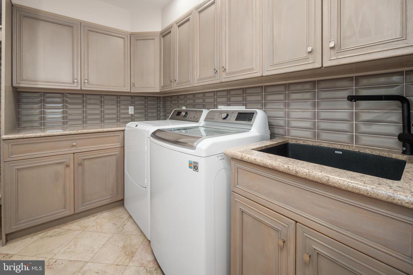 4250 Raynessa Ct Property Photo 49