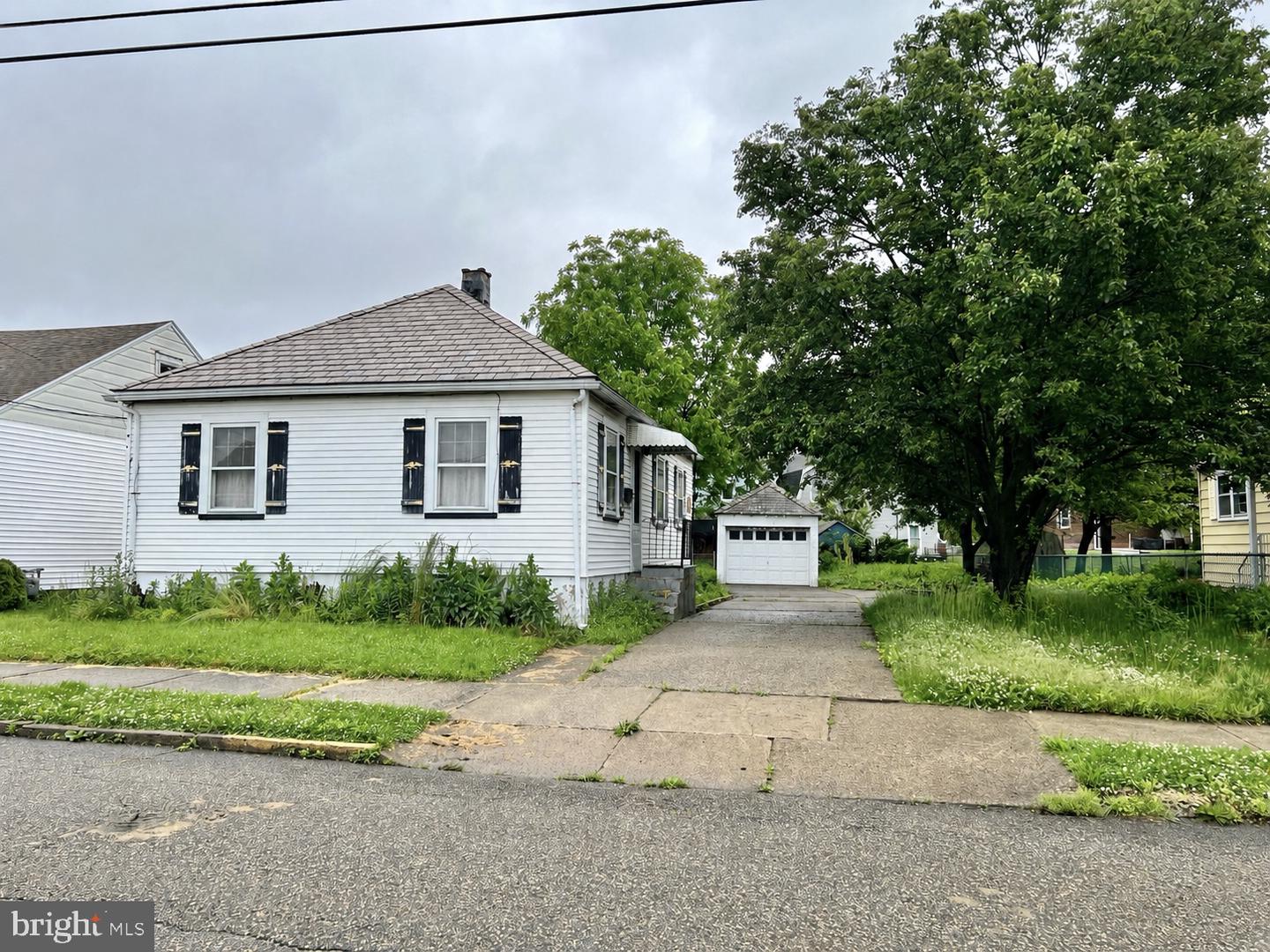 830 Miller St Property Photo 11