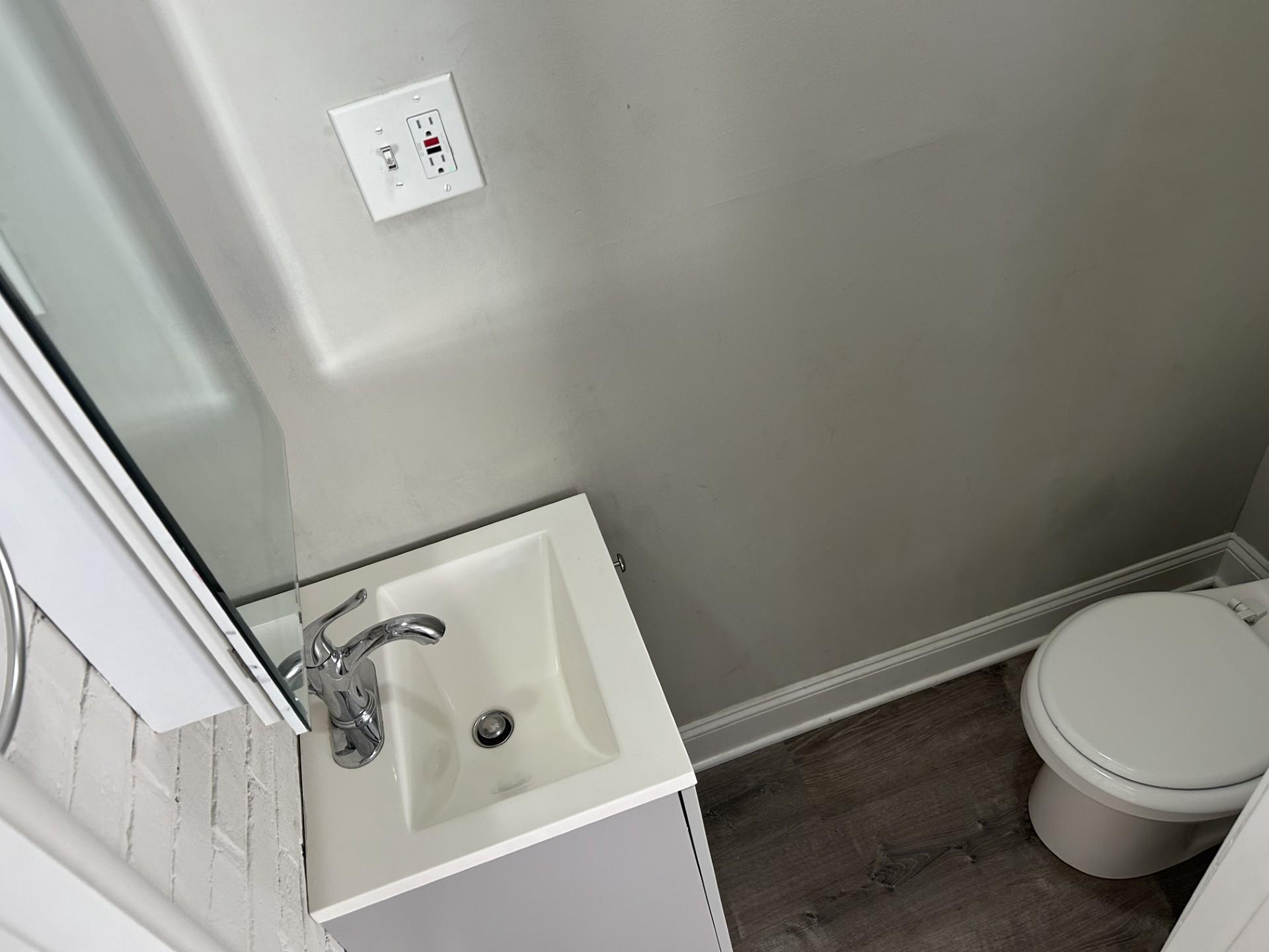 2406 Birch St Property Photo 5