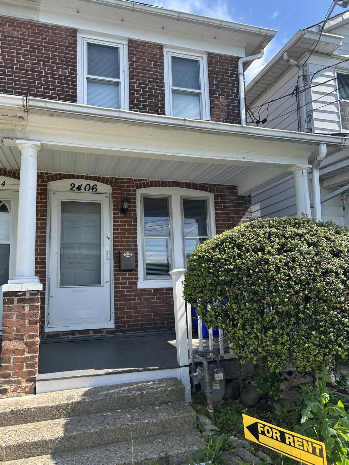 2406 Birch St Property Photo 15