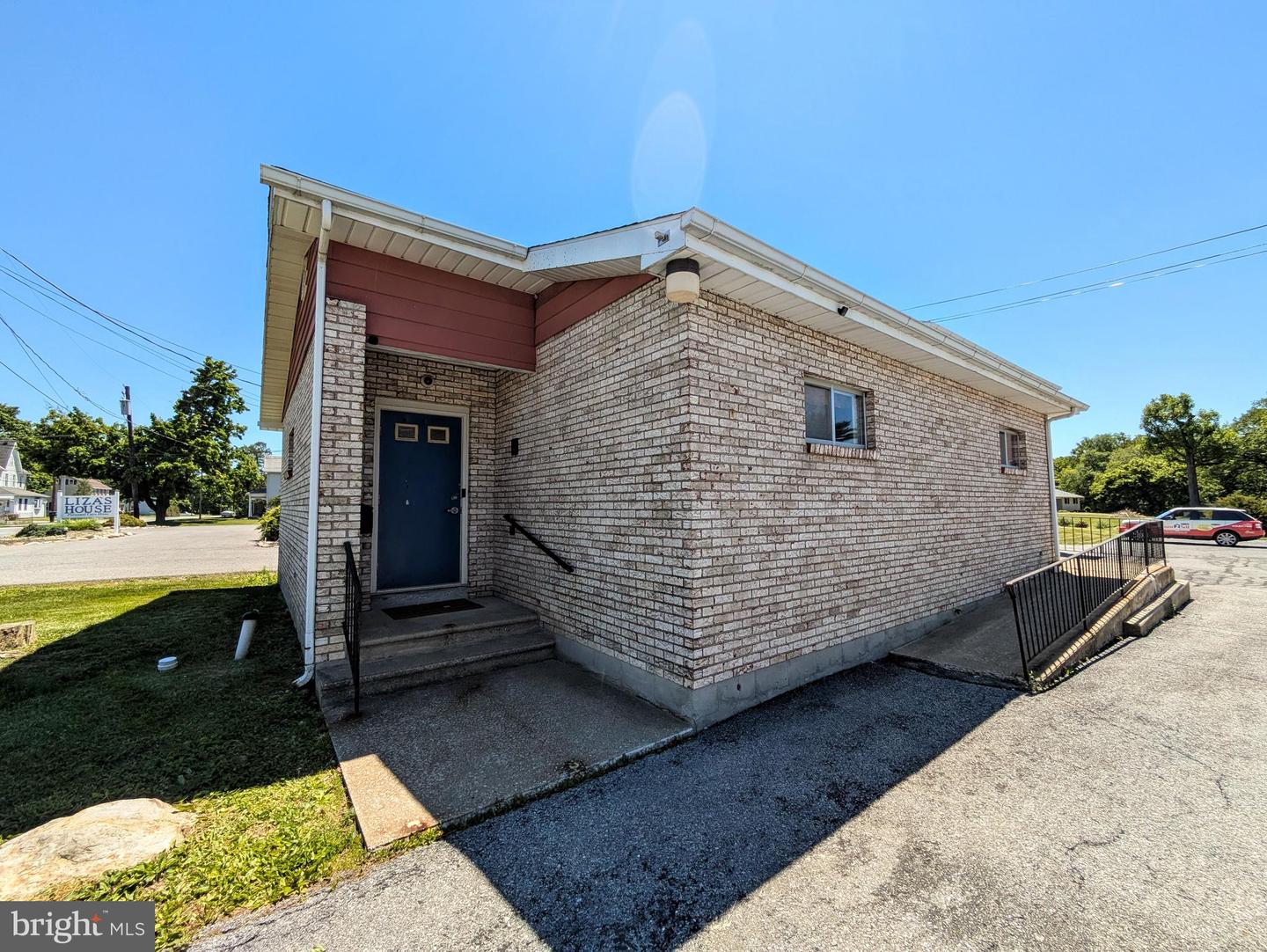 1365 Blue Mountain Dr Property Photo 3