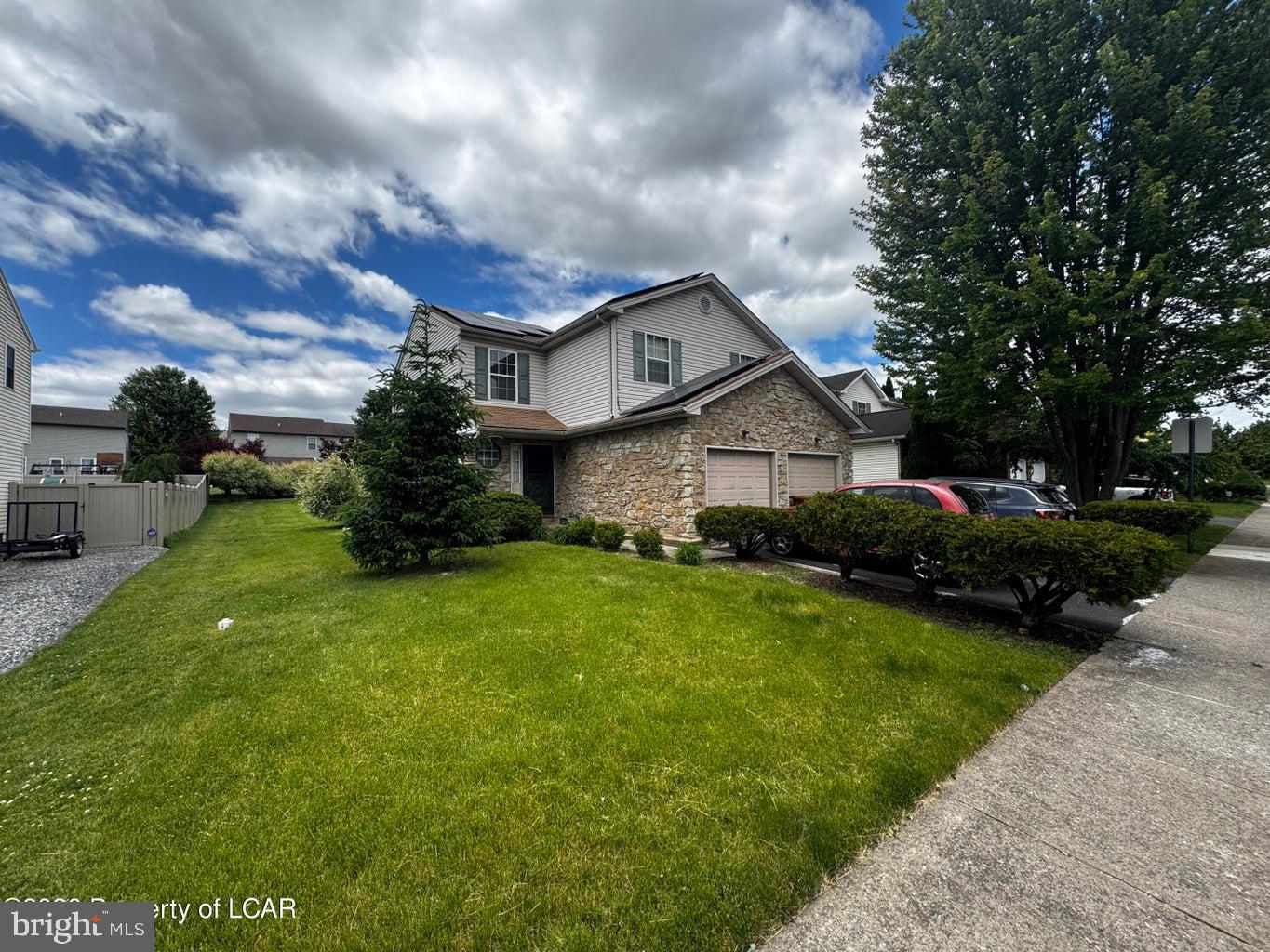 2585 Hickory Dr Property Photo 2