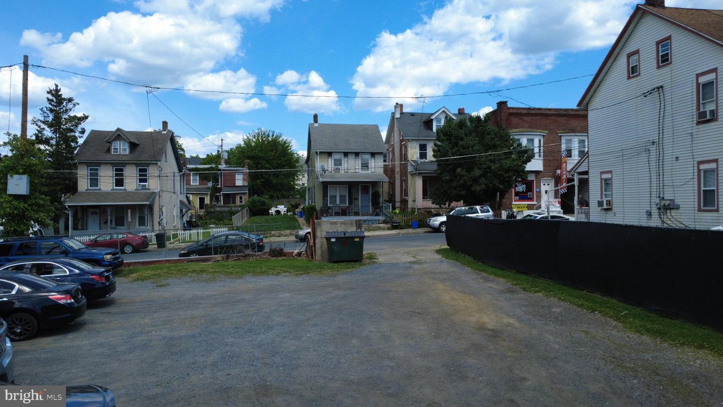 502 Ontario St Property Photo 9