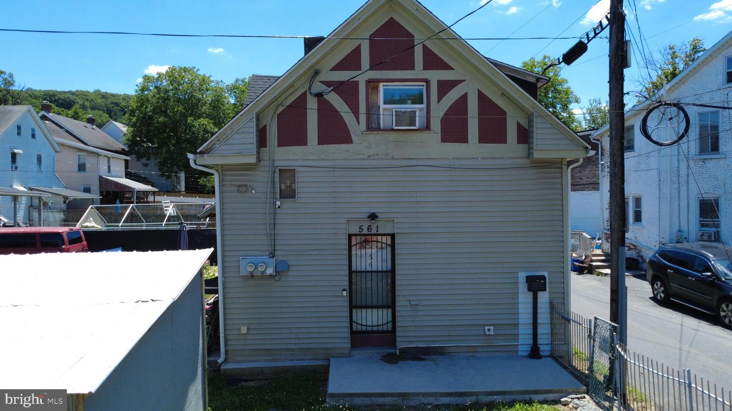 502 Ontario St Property Photo 42