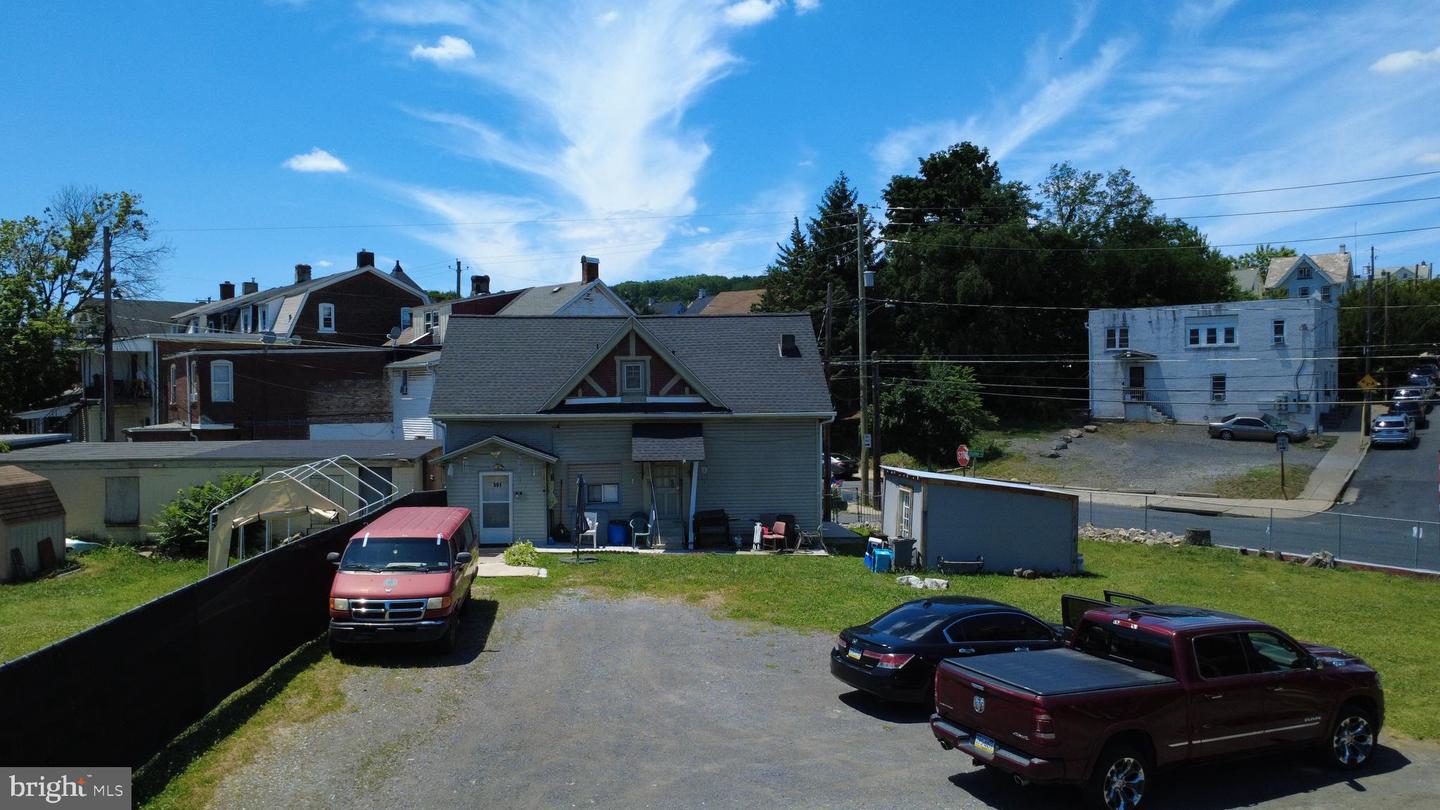 502 Ontario St Property Photo 43