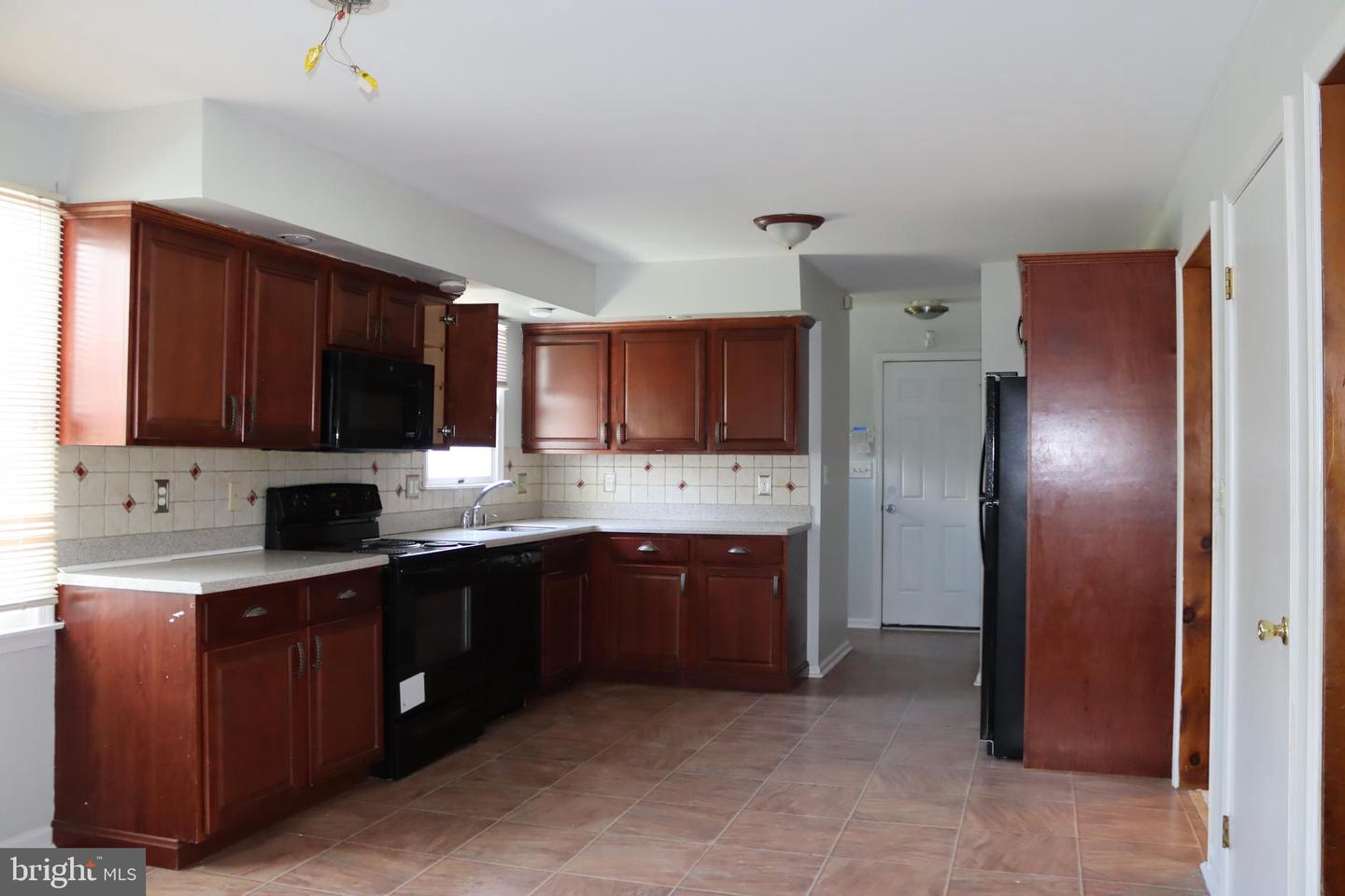 3500 Lafayette Dr Property Photo 3