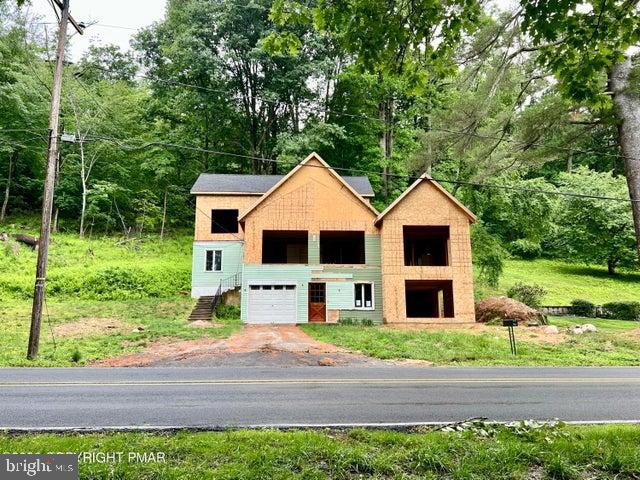 4192 River Rd Property Photo 5