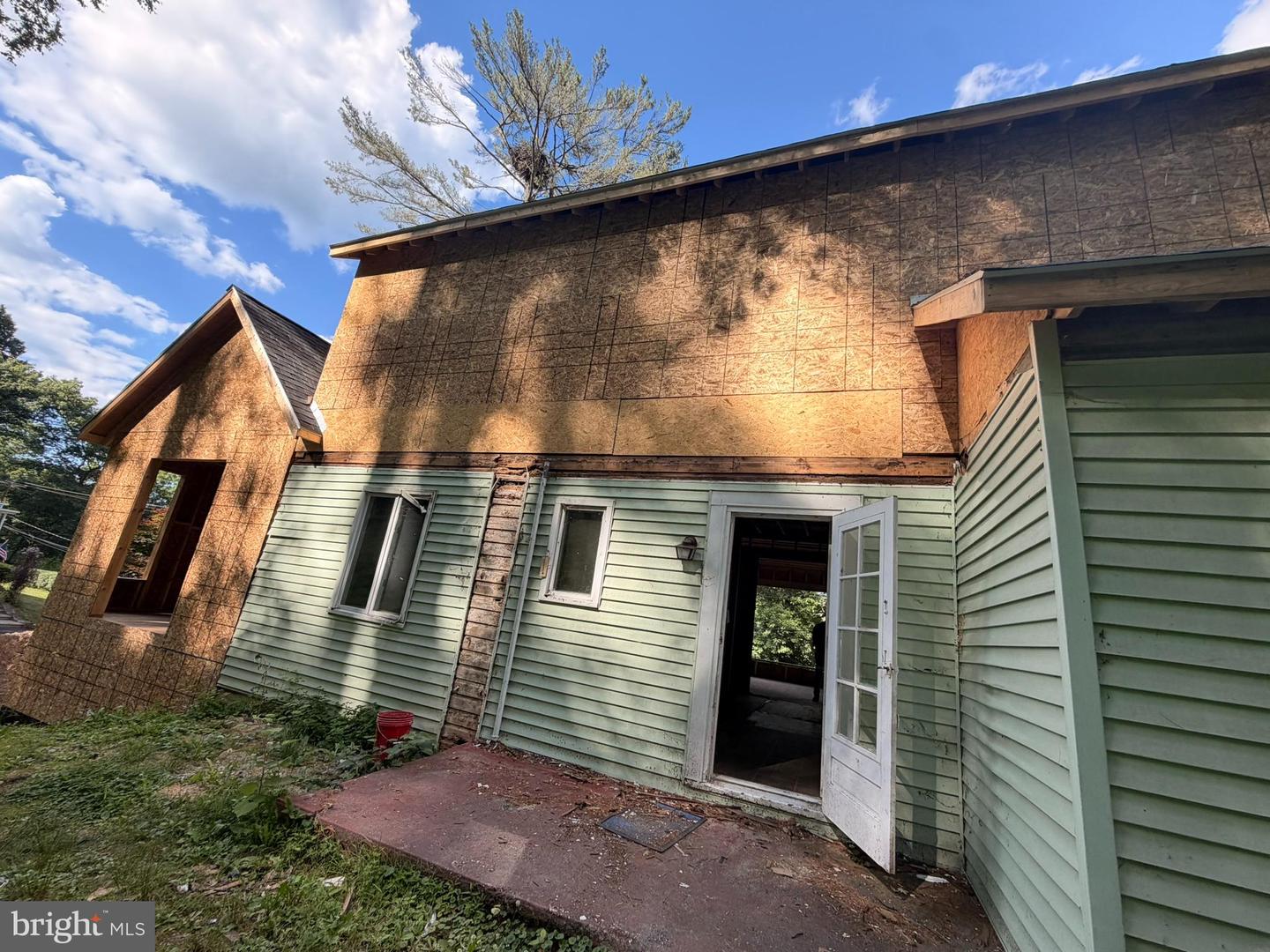 4192 River Rd Property Photo 18