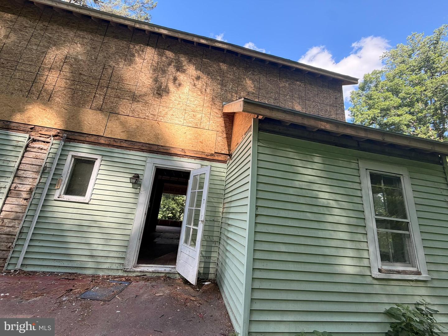 4192 River Rd Property Photo 19