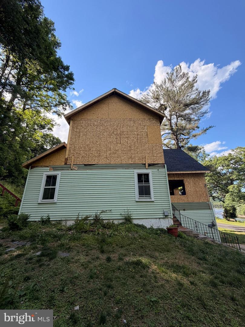 4192 River Rd Property Photo 20