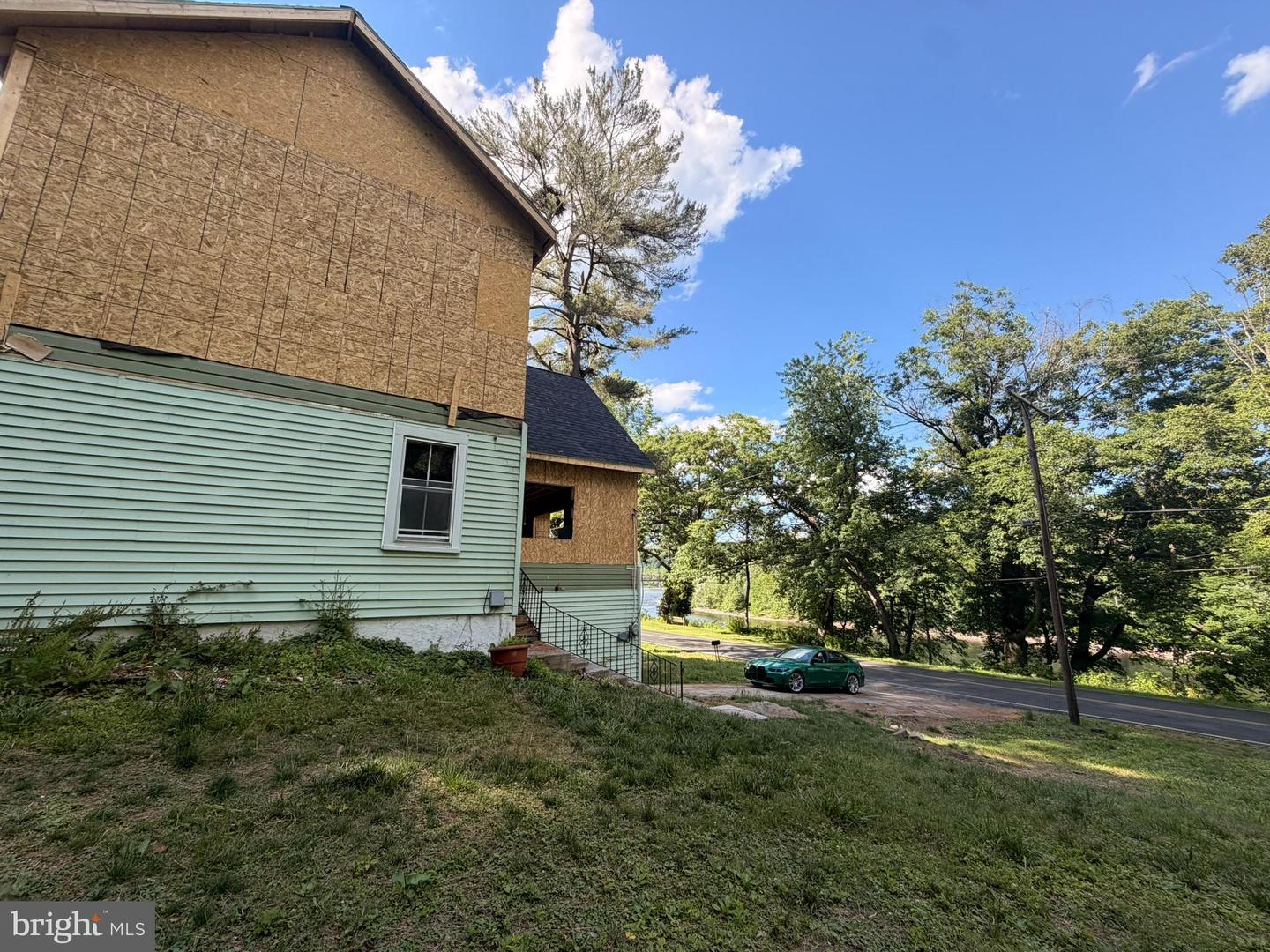 4192 River Rd Property Photo 21
