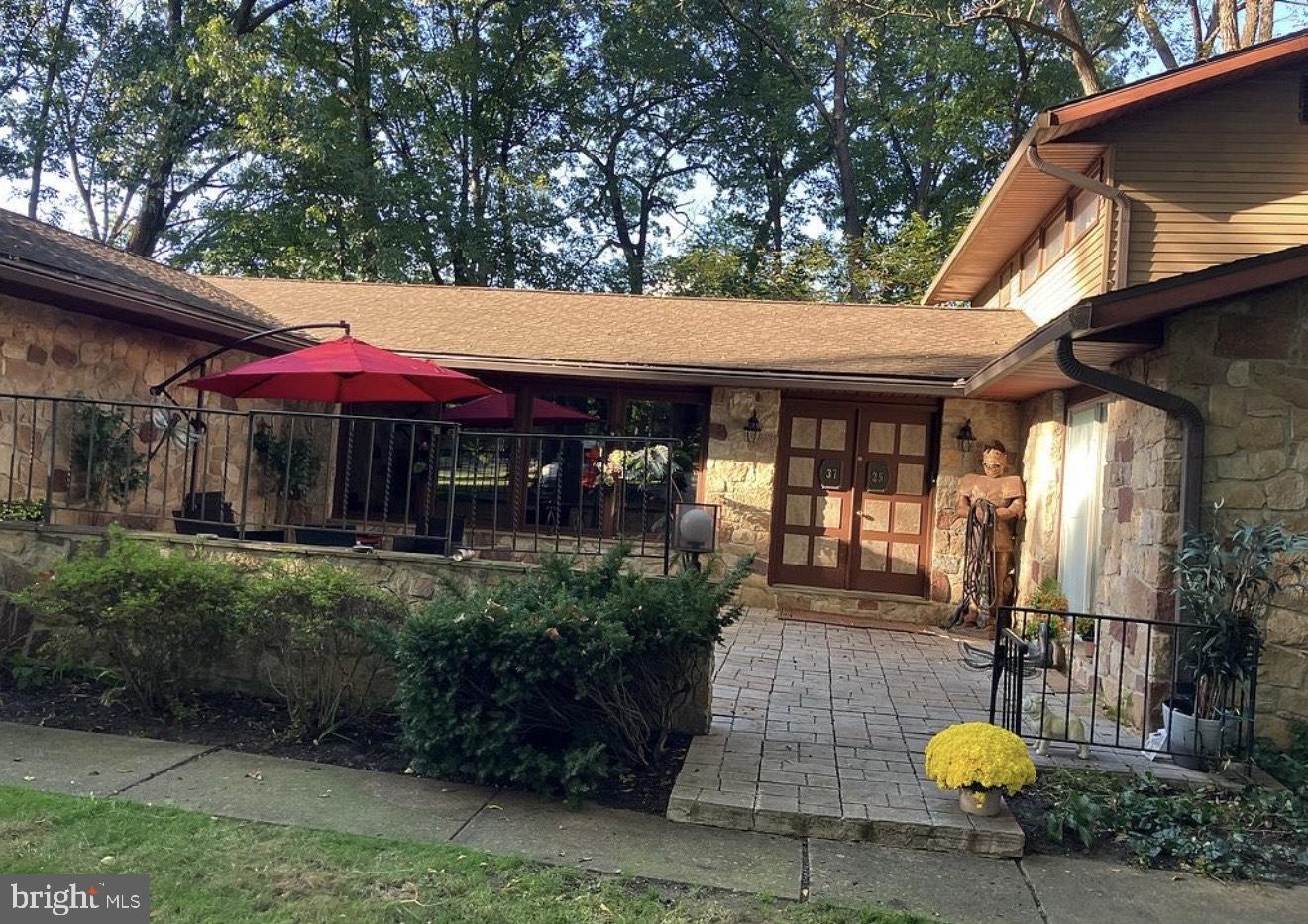 3725 Oakland Rd Property Photo 2