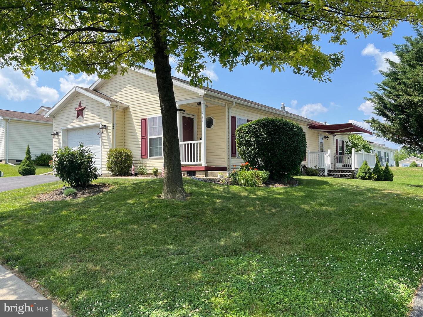 671 Kykuit Pl Property Photo 1