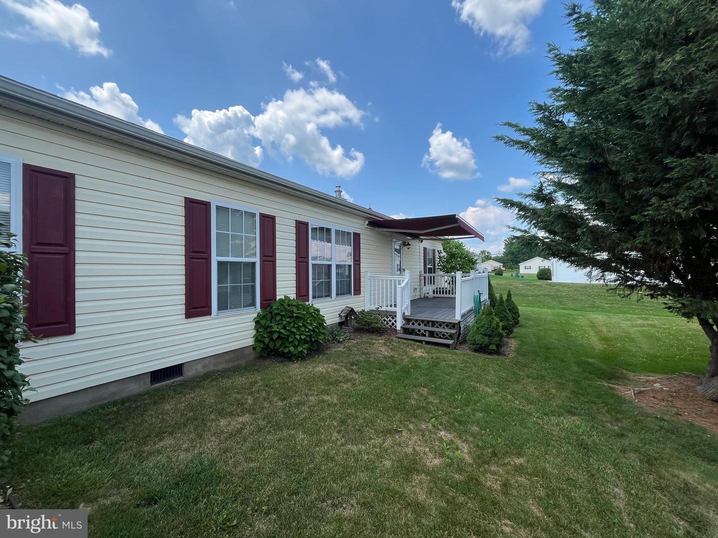 671 Kykuit Pl Property Photo 2