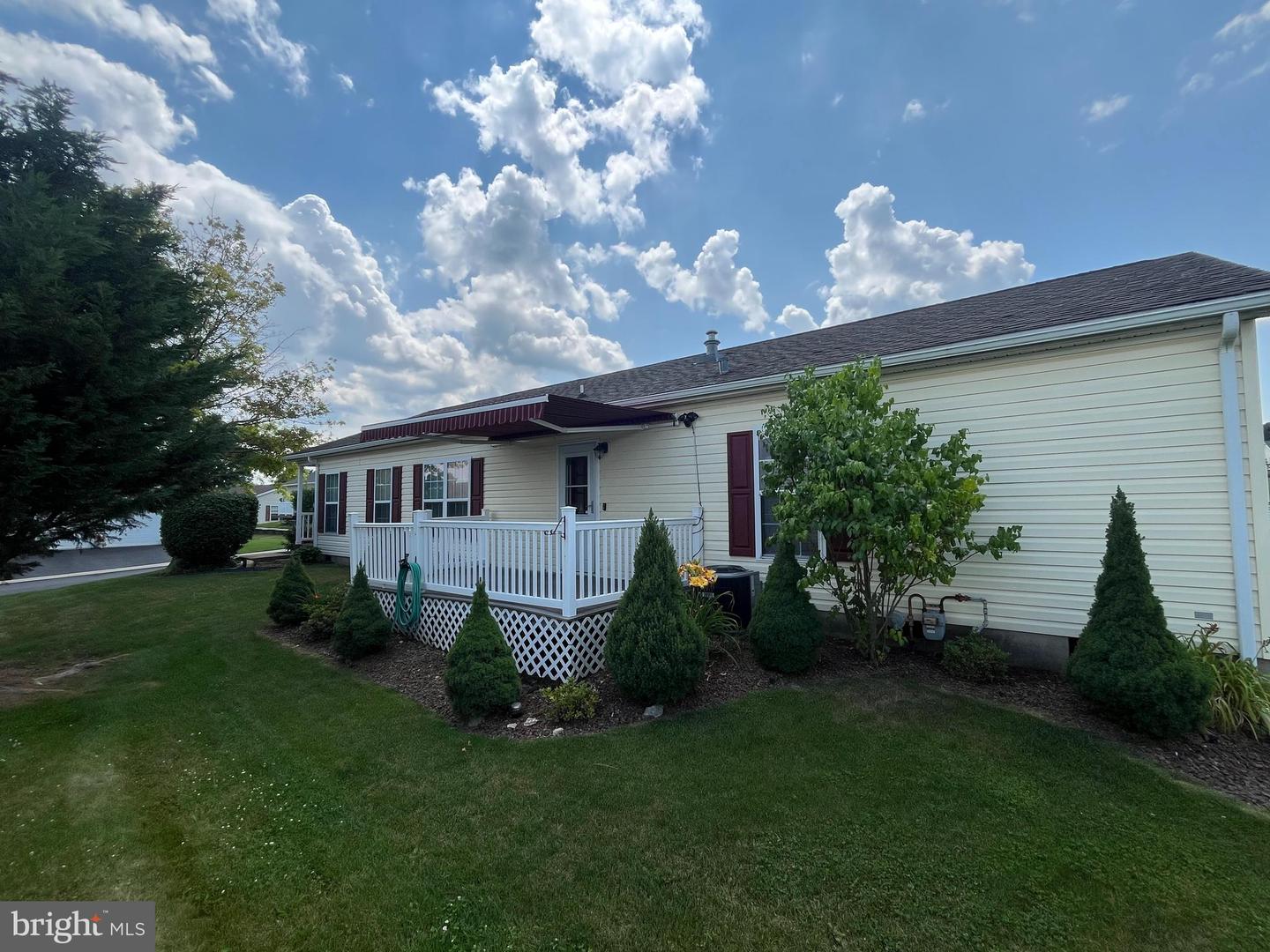 671 Kykuit Pl Property Photo 3