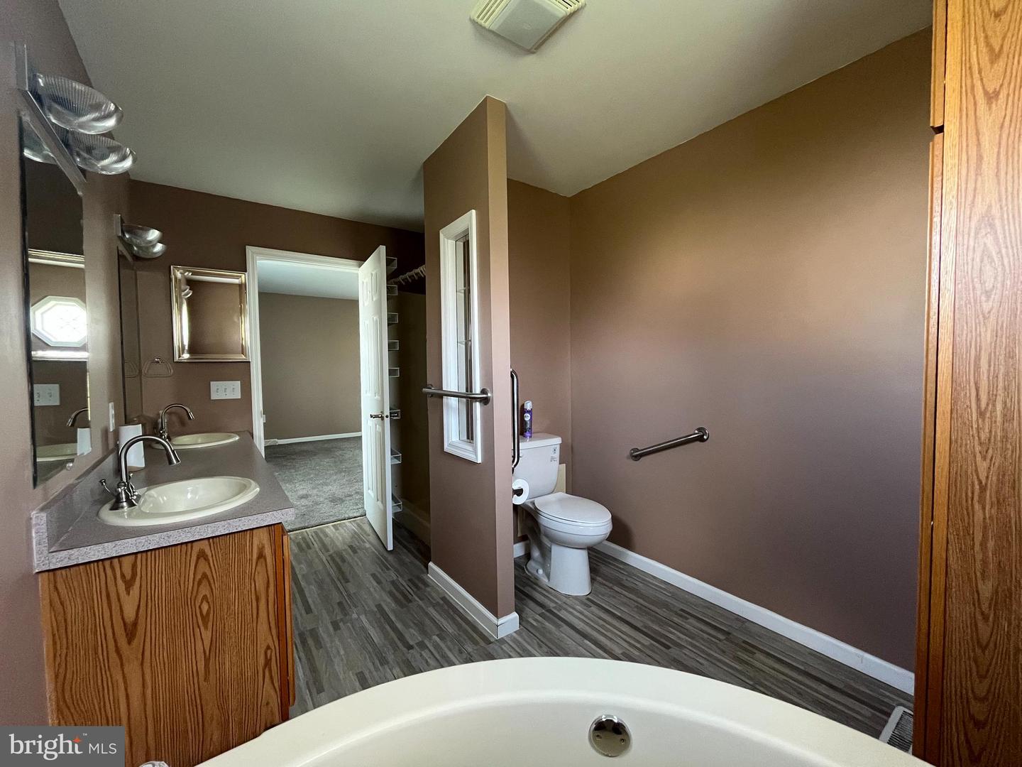 671 Kykuit Pl Property Photo 11