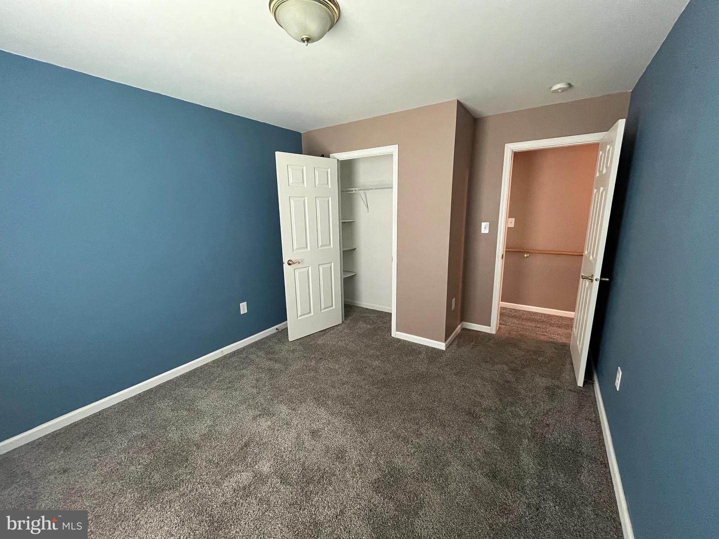 671 Kykuit Pl Property Photo 13