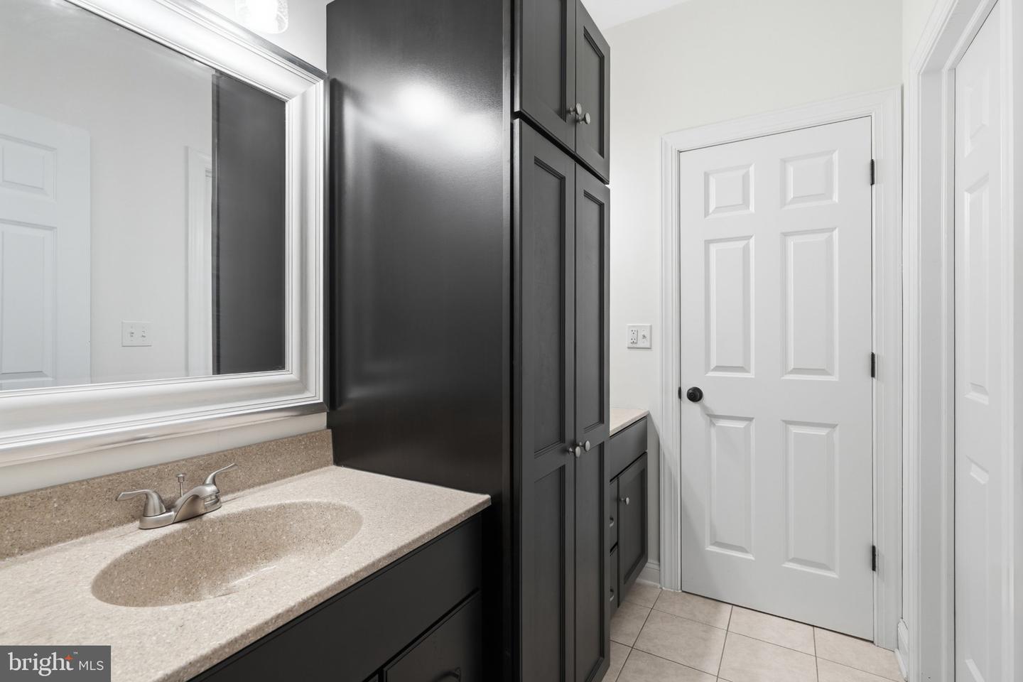 55 Island Ct Property Photo 31