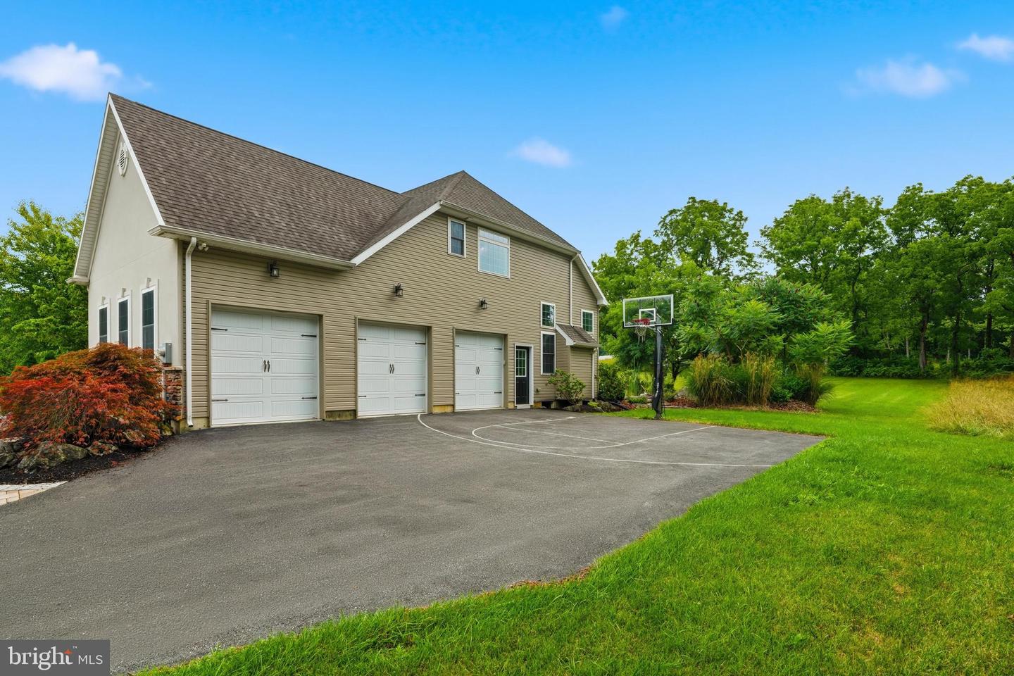 55 Island Ct Property Photo 62