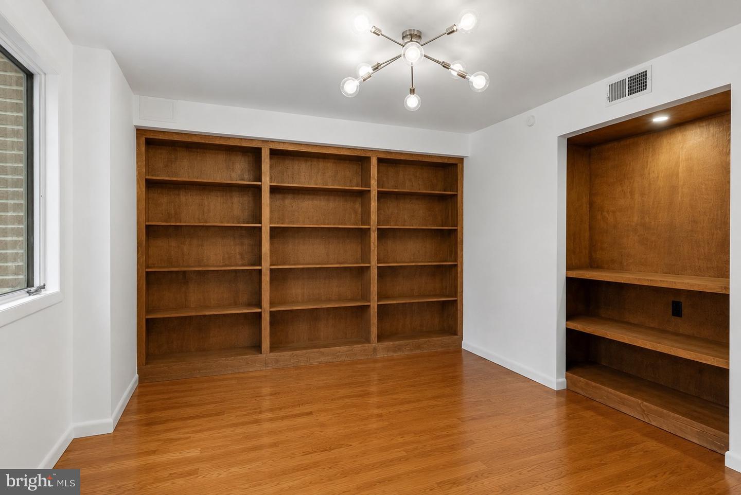3385 Woodbridge Cir Property Photo 29