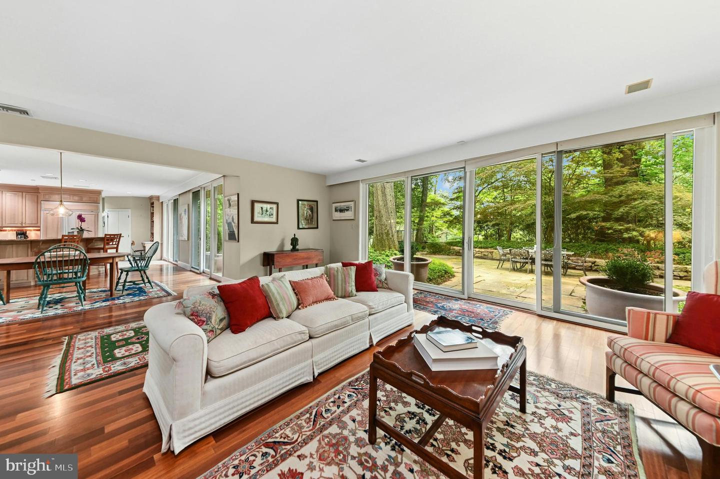 1657 Linden Oaks Ln Property Photo 8