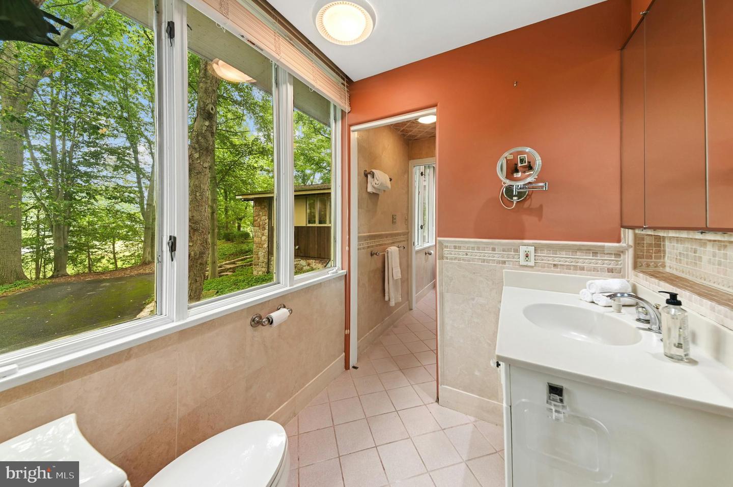 1657 Linden Oaks Ln Property Photo 22