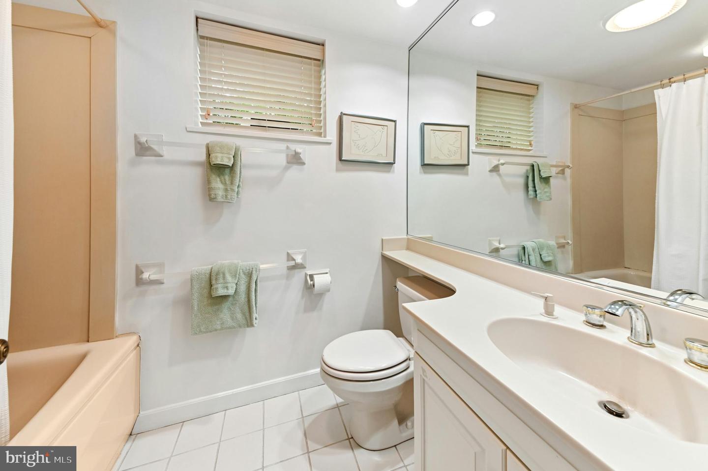 1657 Linden Oaks Ln Property Photo 26