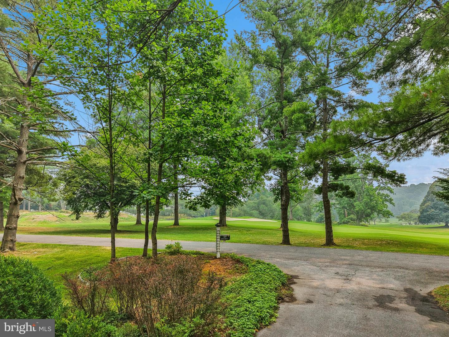 1657 Linden Oaks Ln Property Photo 36