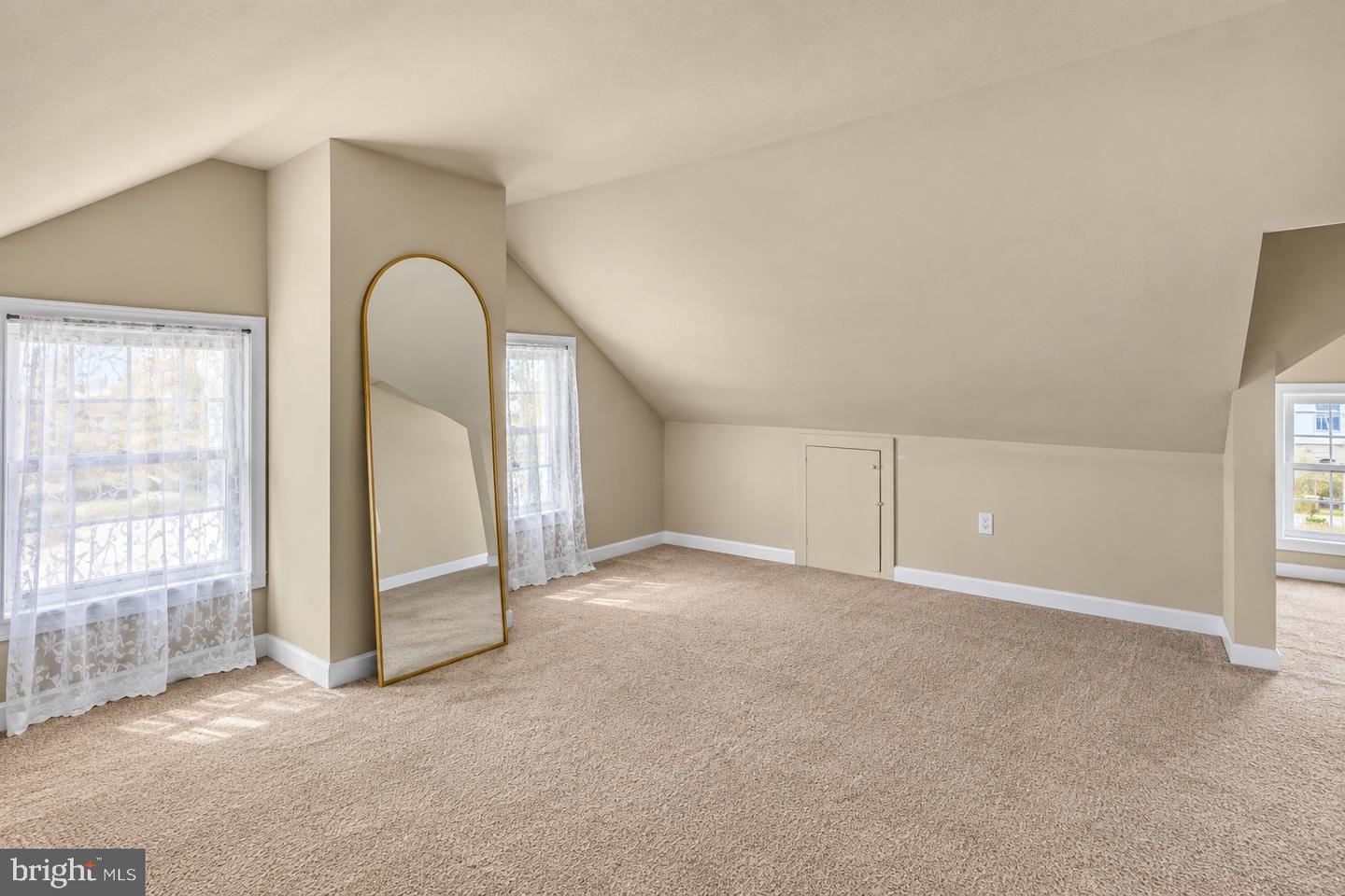 1335 Center St Property Photo 22