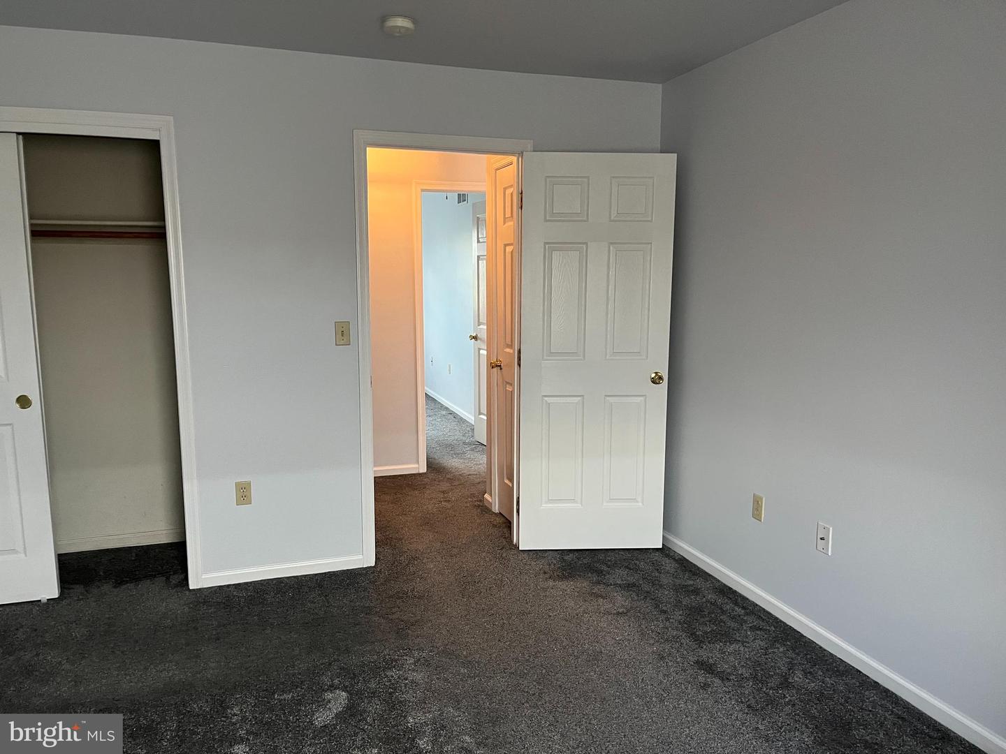 2635 Middle Way Property Photo 8
