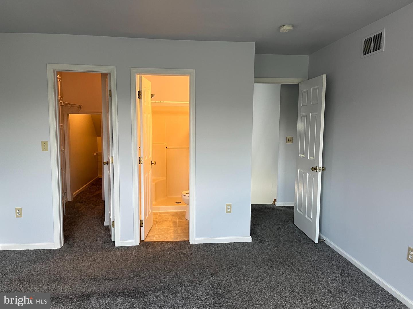 2635 Middle Way Property Photo 11