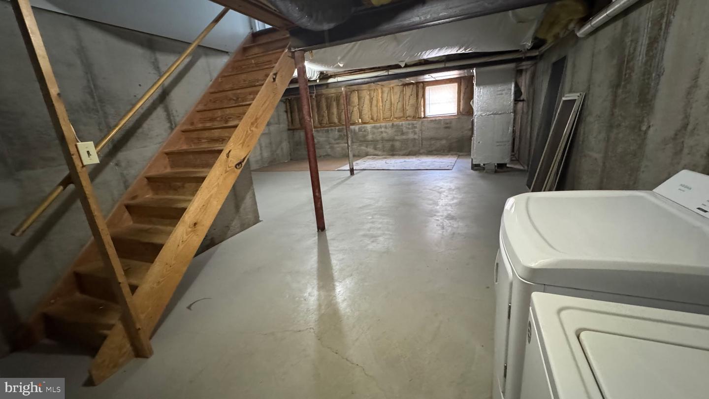 2635 Middle Way Property Photo 15
