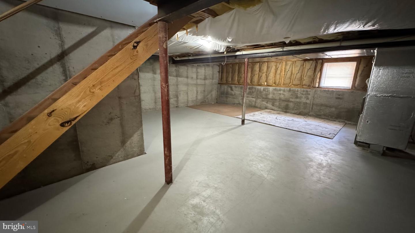 2635 Middle Way Property Photo 16