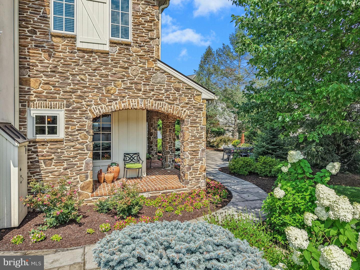 2048 Forge Run Property Photo 43