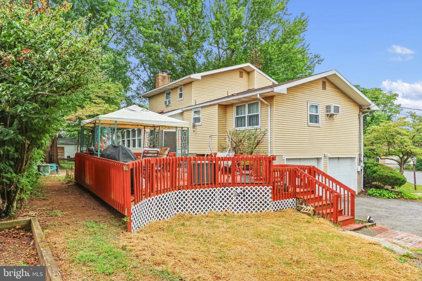 3360 Allen St Property Photo 4
