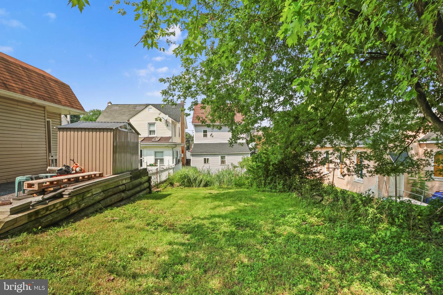 148 Monroe St Property Photo 2