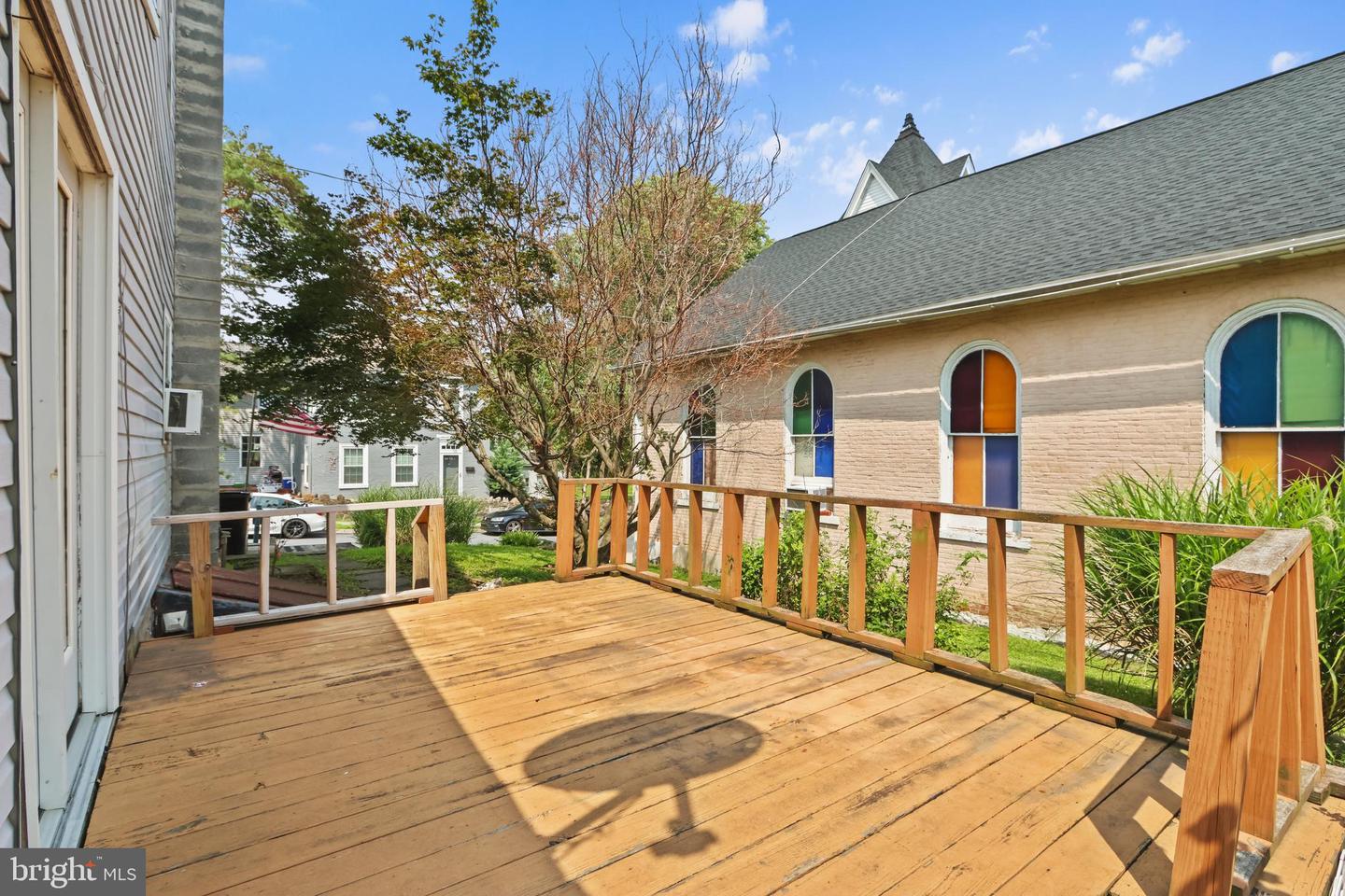 148 Monroe St Property Photo 3