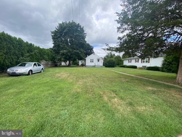 315 Phillips St Property Photo 8