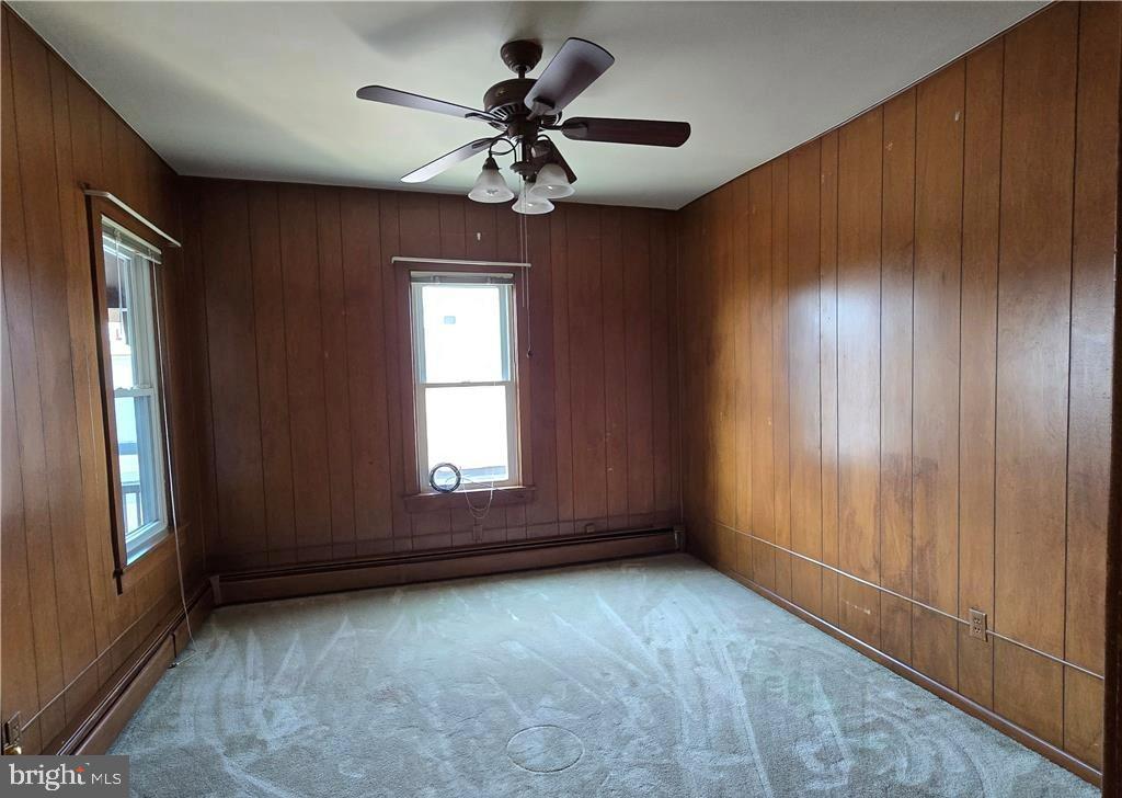 632 Linden St Property Photo 9