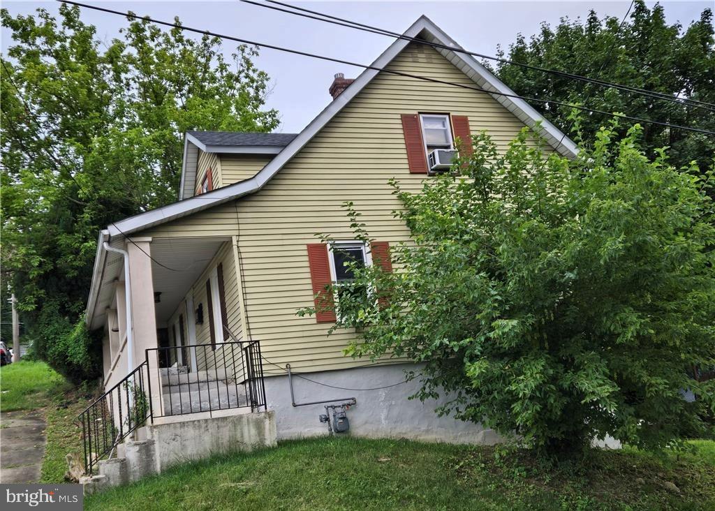 806 Carlton Ave Property Photo 19