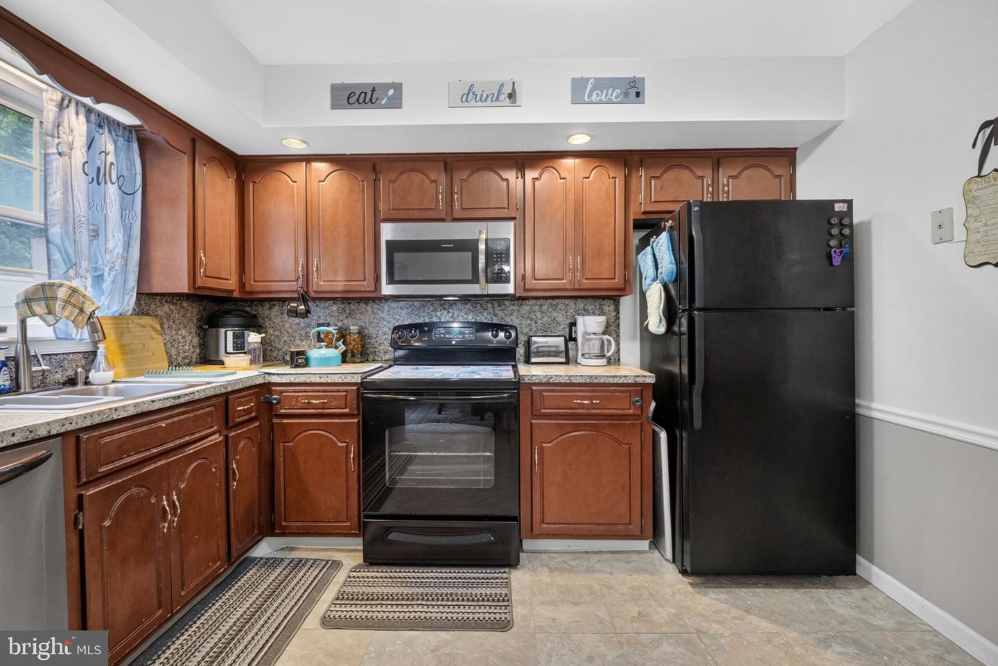 1514 Ravena St #r Property Photo 10