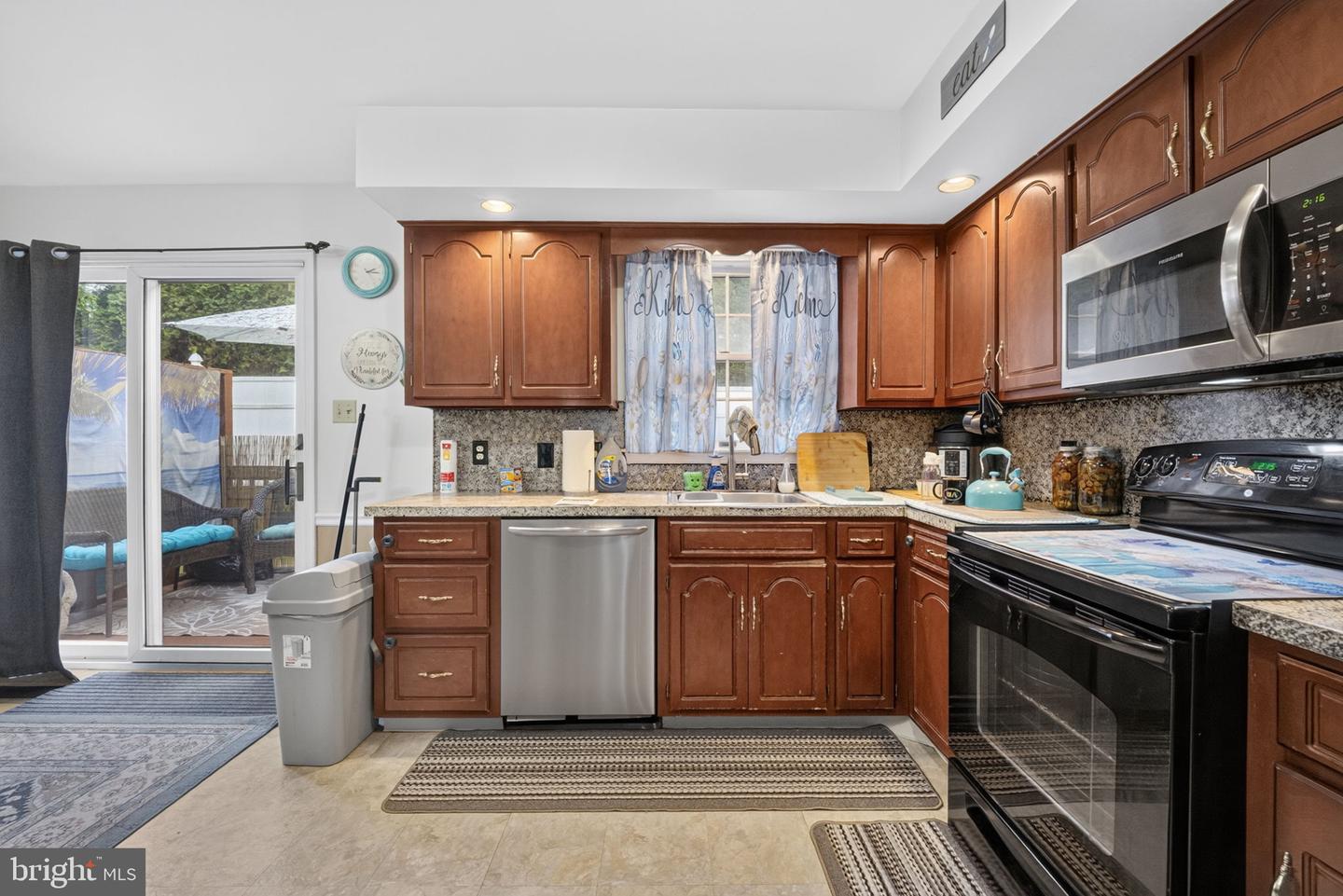 1514 Ravena St #r Property Photo 11