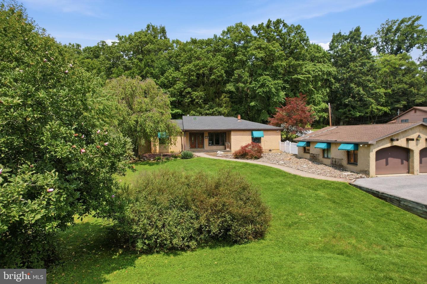 1421 Nectarine Rd Property Photo 4