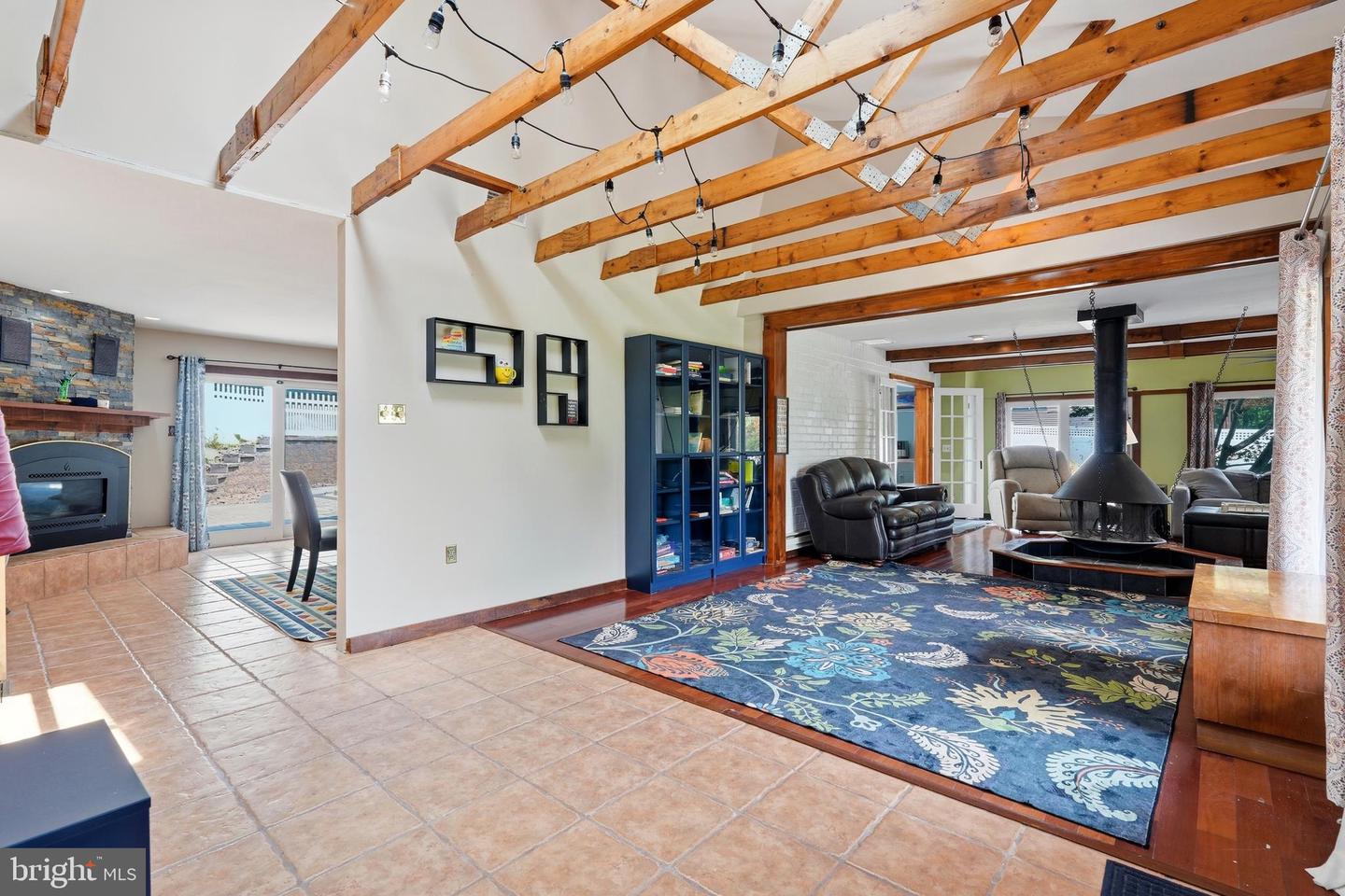 1421 Nectarine Rd Property Photo 9