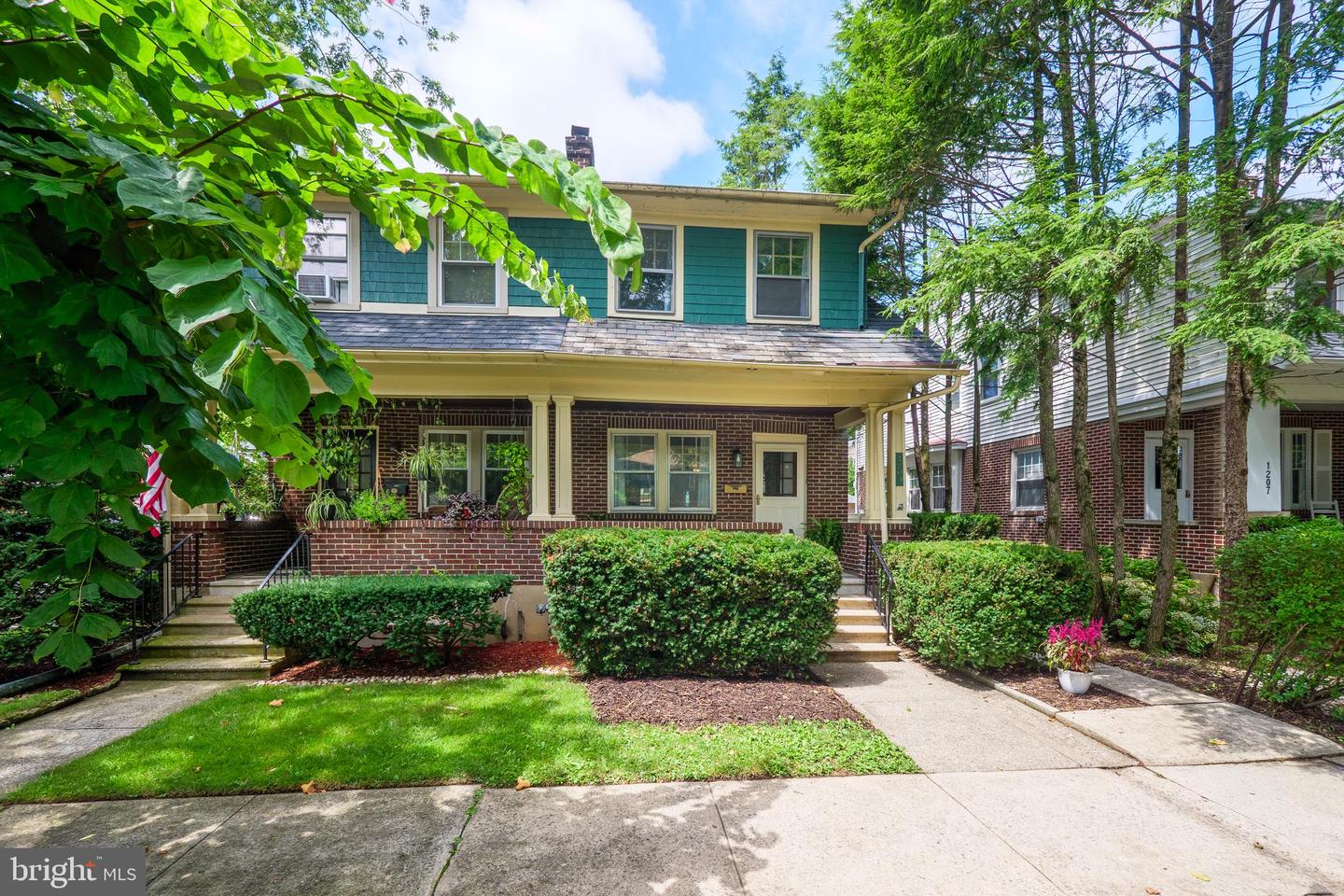 1203 N New St Property Photo 1