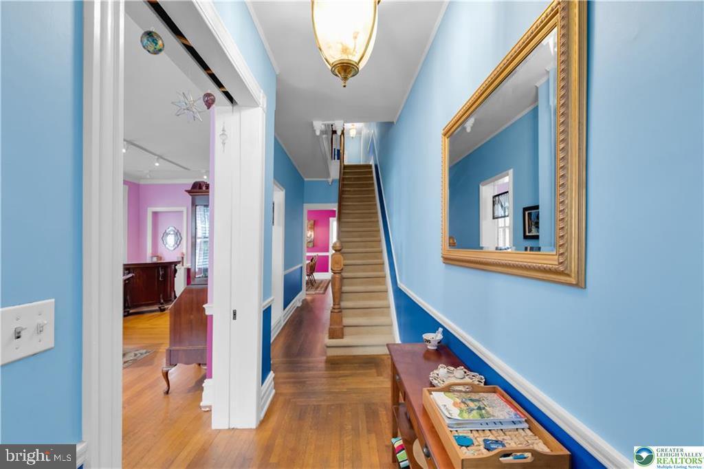 131 E Wall St Property Photo 15