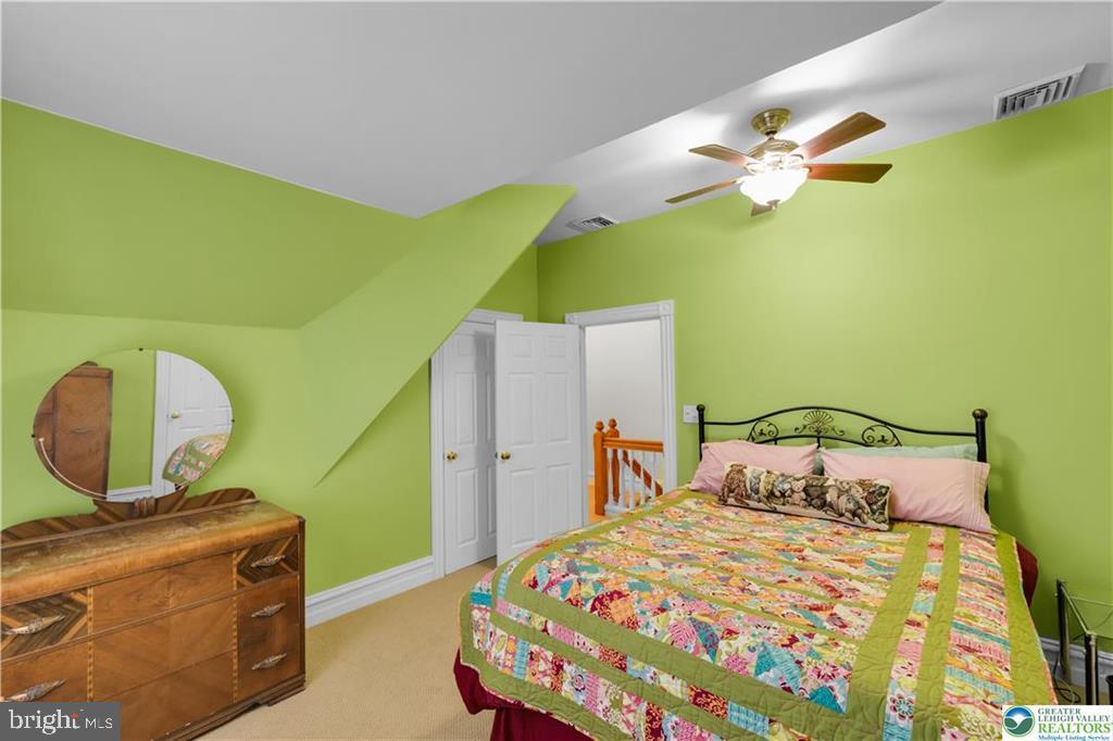 131 E Wall St Property Photo 29