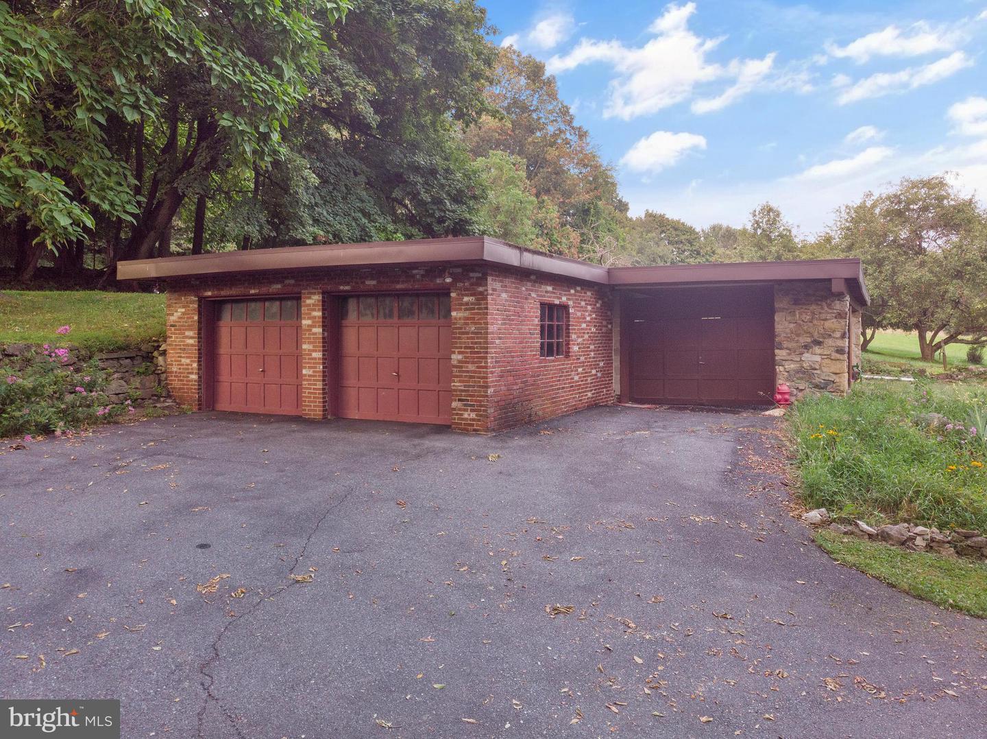 2155 Morgan Hill Rd Property Photo 42