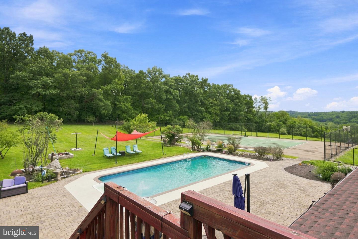 435 Sunset Dr Property Photo 61