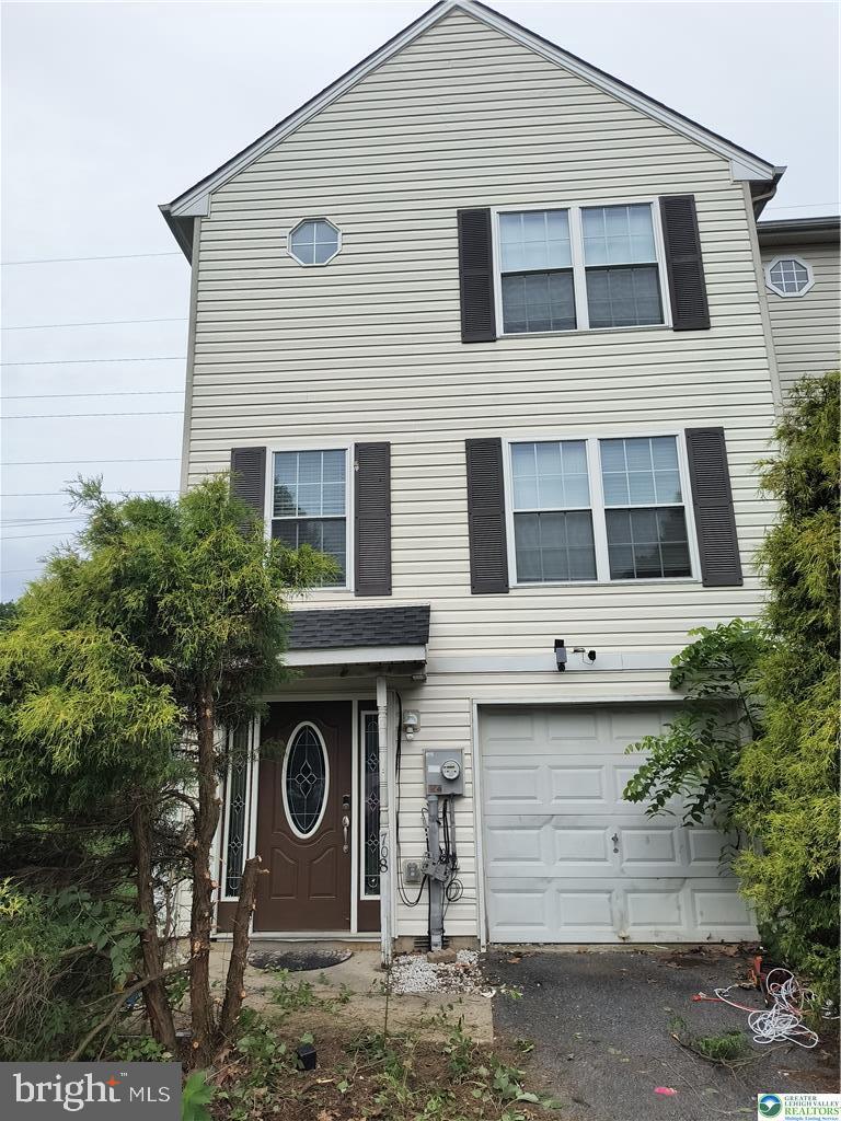 708 Bach Ct Property Photo 1